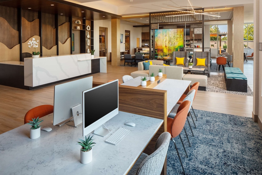 Hyatt House Vacaville 26/38