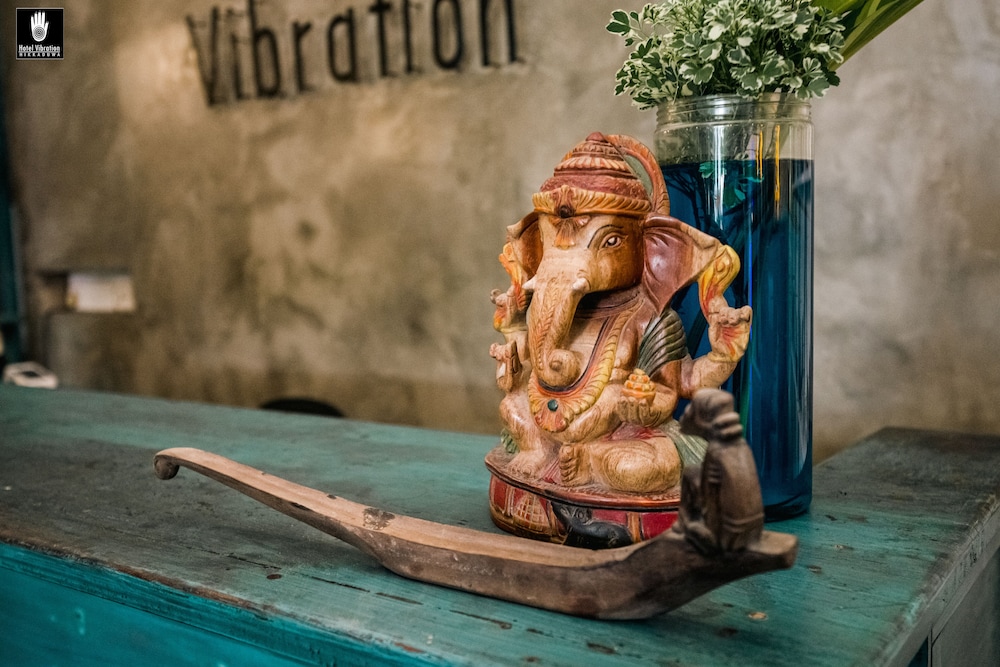 Vibrartion Hotel 24/50