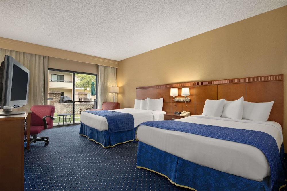Baymont By Wyndham Columbia Northwest 16/42