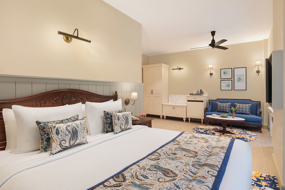 Deluxe, King Bed, Garden View