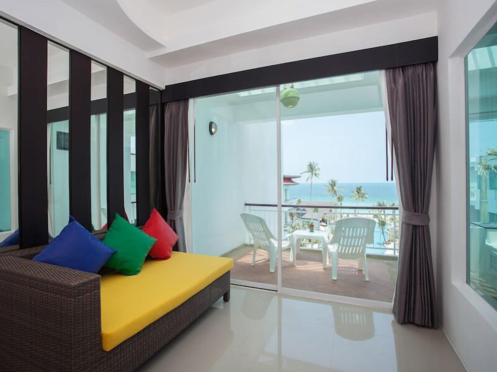 The Samui Beach Resort 38/75