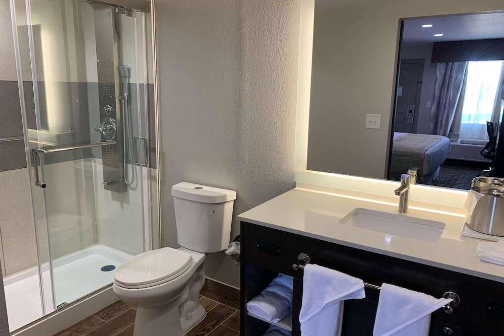 Days Inn by Wyndham Bellville Mansfield 8/30