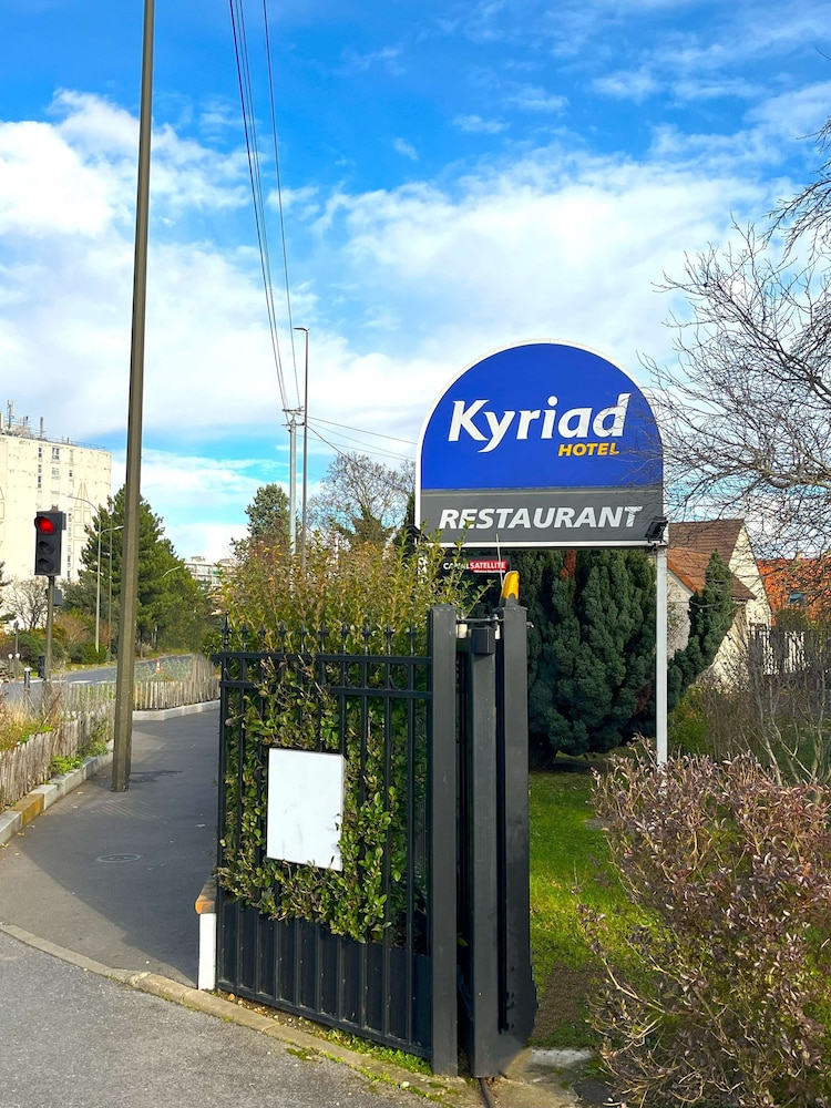 Kyriad Argenteuil 10/74