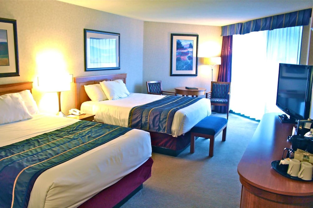 Harrison Resort Hot Springs 11/68