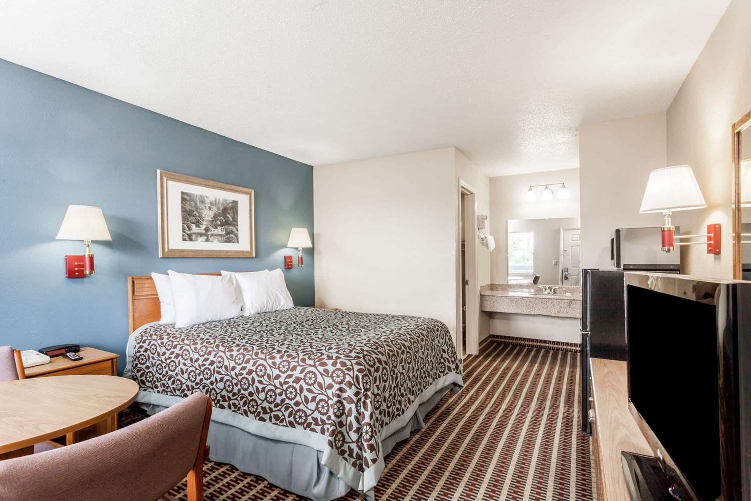 Days Inn by Wyndham Nashville North Opryland Area 14/21