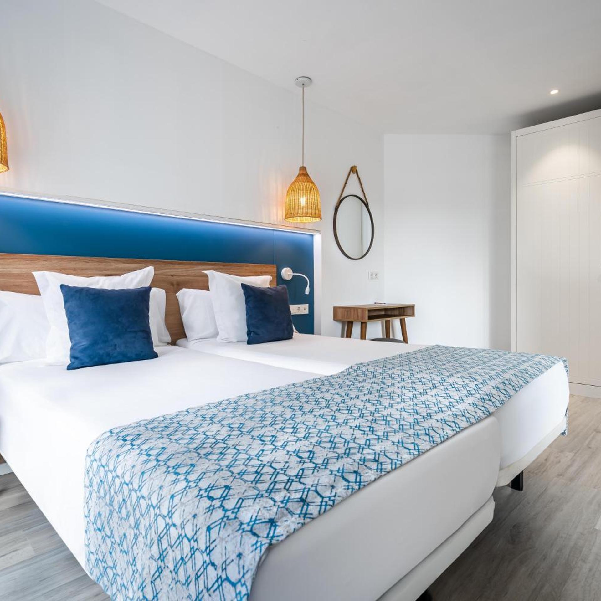 Apartment, Street View