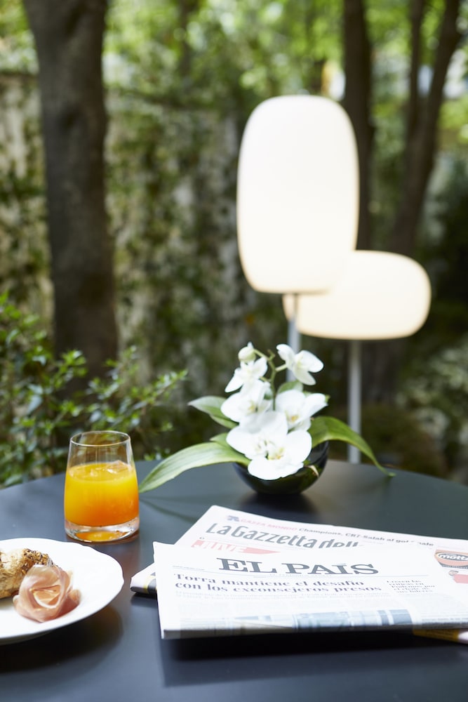 Messori Suites 42/68