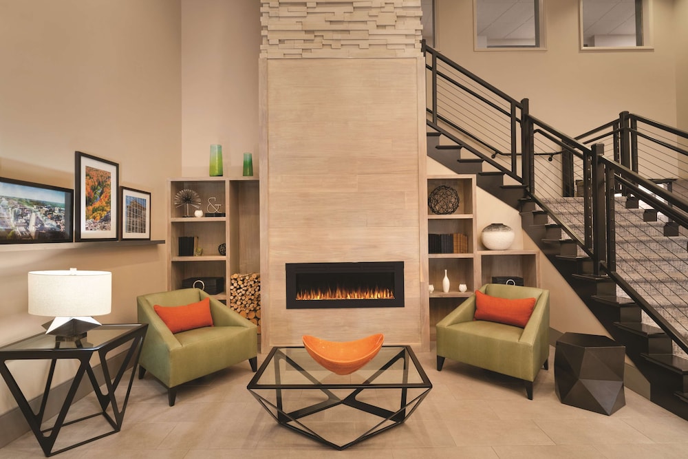 Country Inn & Suites By Radisson Grand Rapids East Mi 42/46