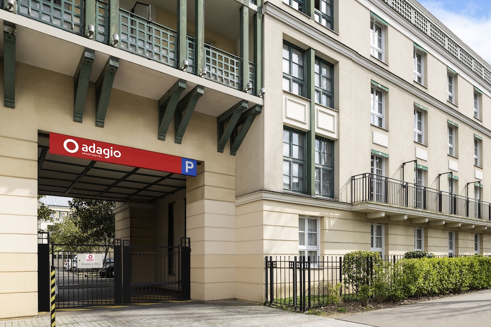 Aparthotel Adagio Val d'Europe near Disneyland Paris 62/70