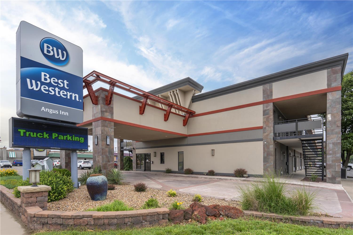 Best Western Angus Inn 2/23