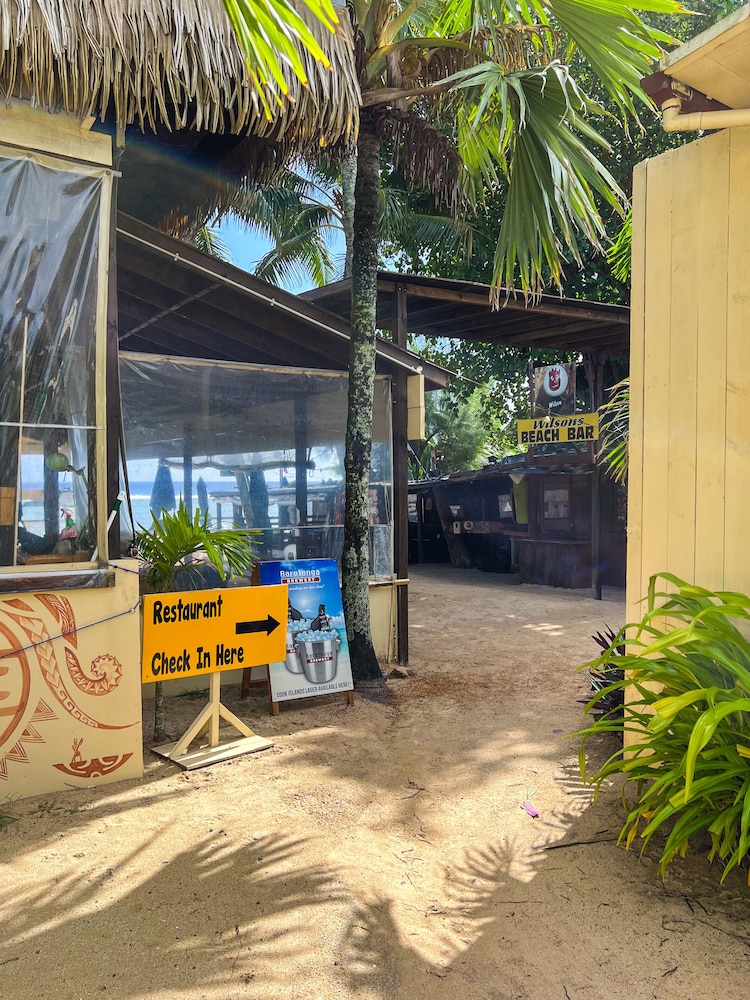 Castaway Resort 69/80