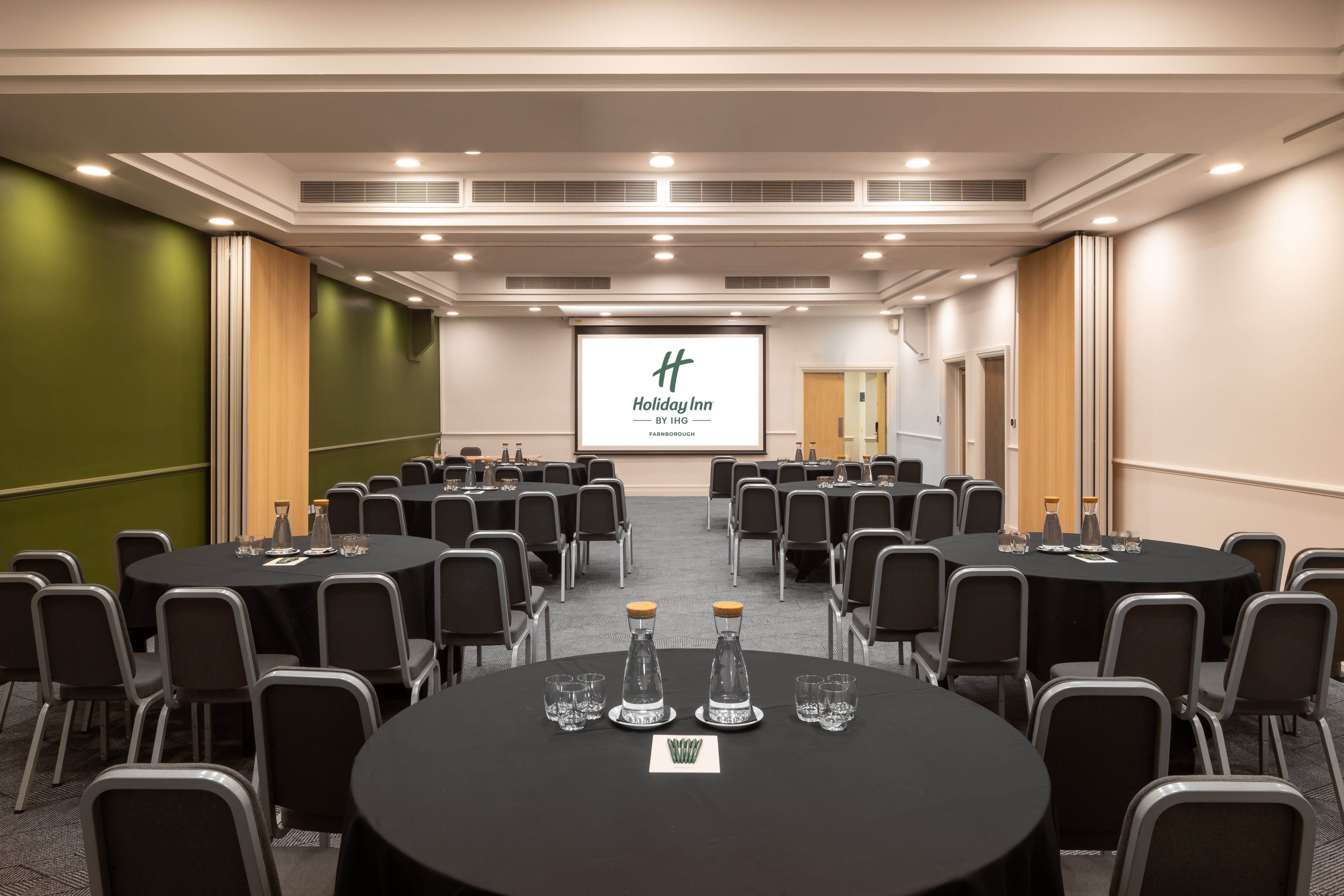 Holiday Inn Farnborough by IHG 57/74