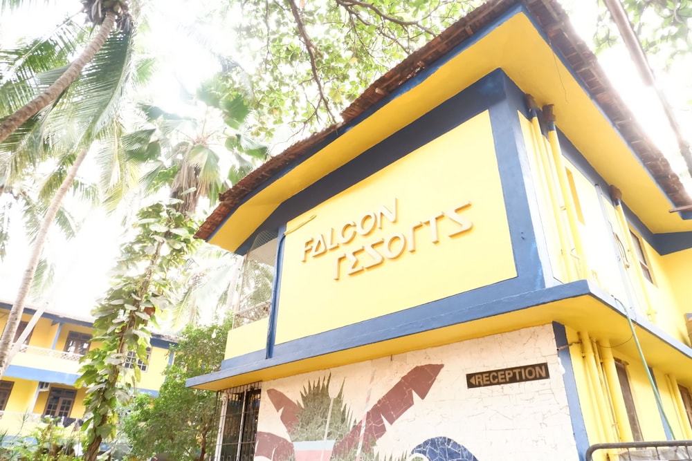 Falcon Resorts 1/70