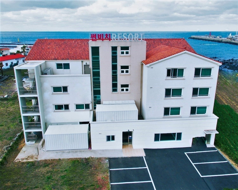 Sunbeach Resort 5/40