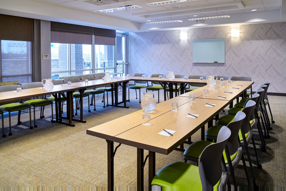 Springhill Suites Detroit Wixom 27/28