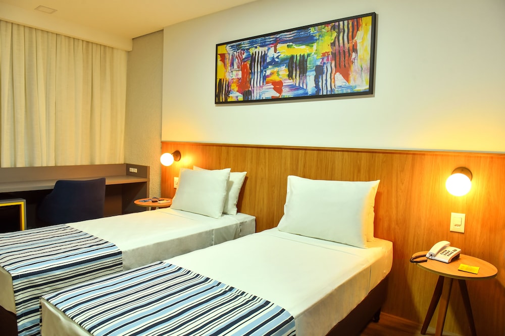 Days Inn By Wyndham Cascavel 20/50