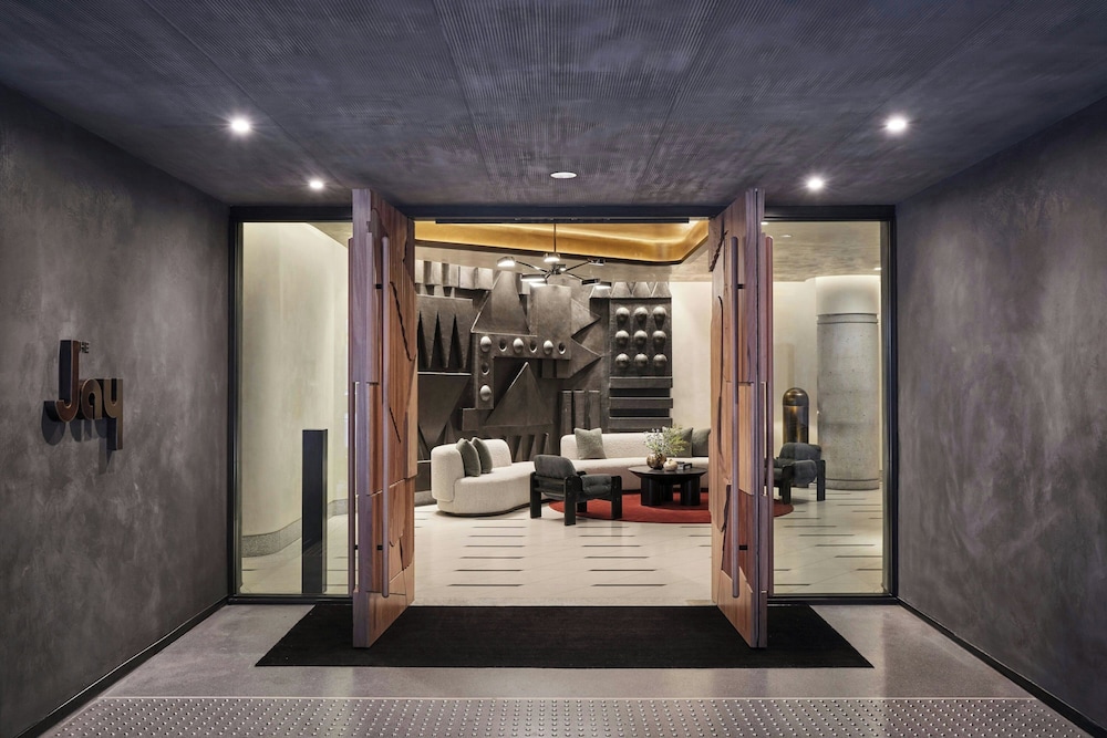 The Jay, Autograph Collection (ex Le Meridien) 28/50