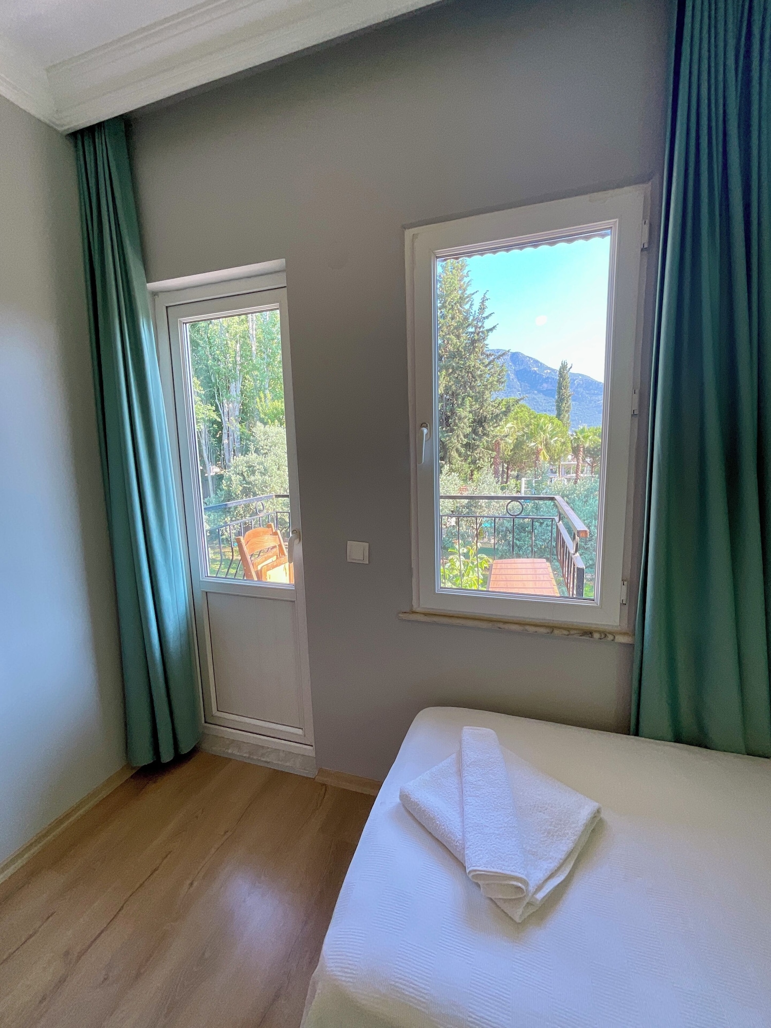 2 BEDROOMS, FAMILY, APARTMENT, MOUNTAIN VIEW