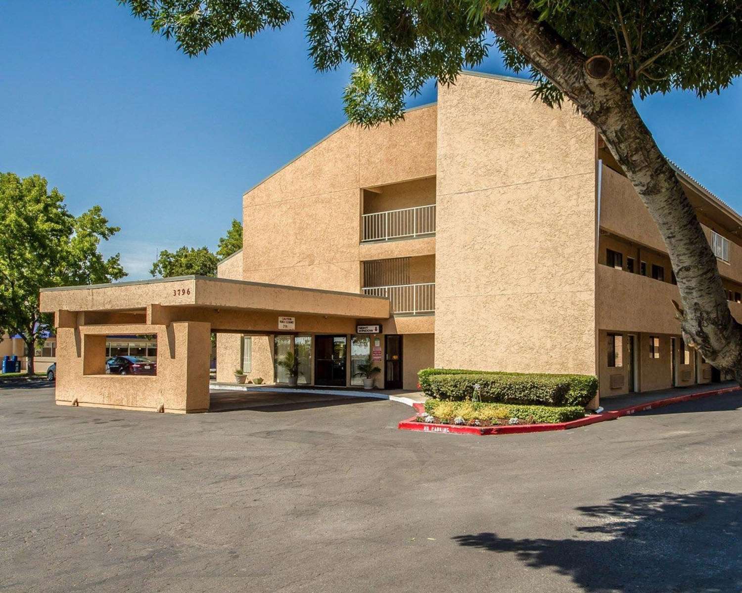 Studio6 Sacramento, CA - Natomas & SMF Airport 5/6