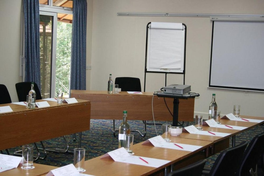 Marwell Hotel 46/60