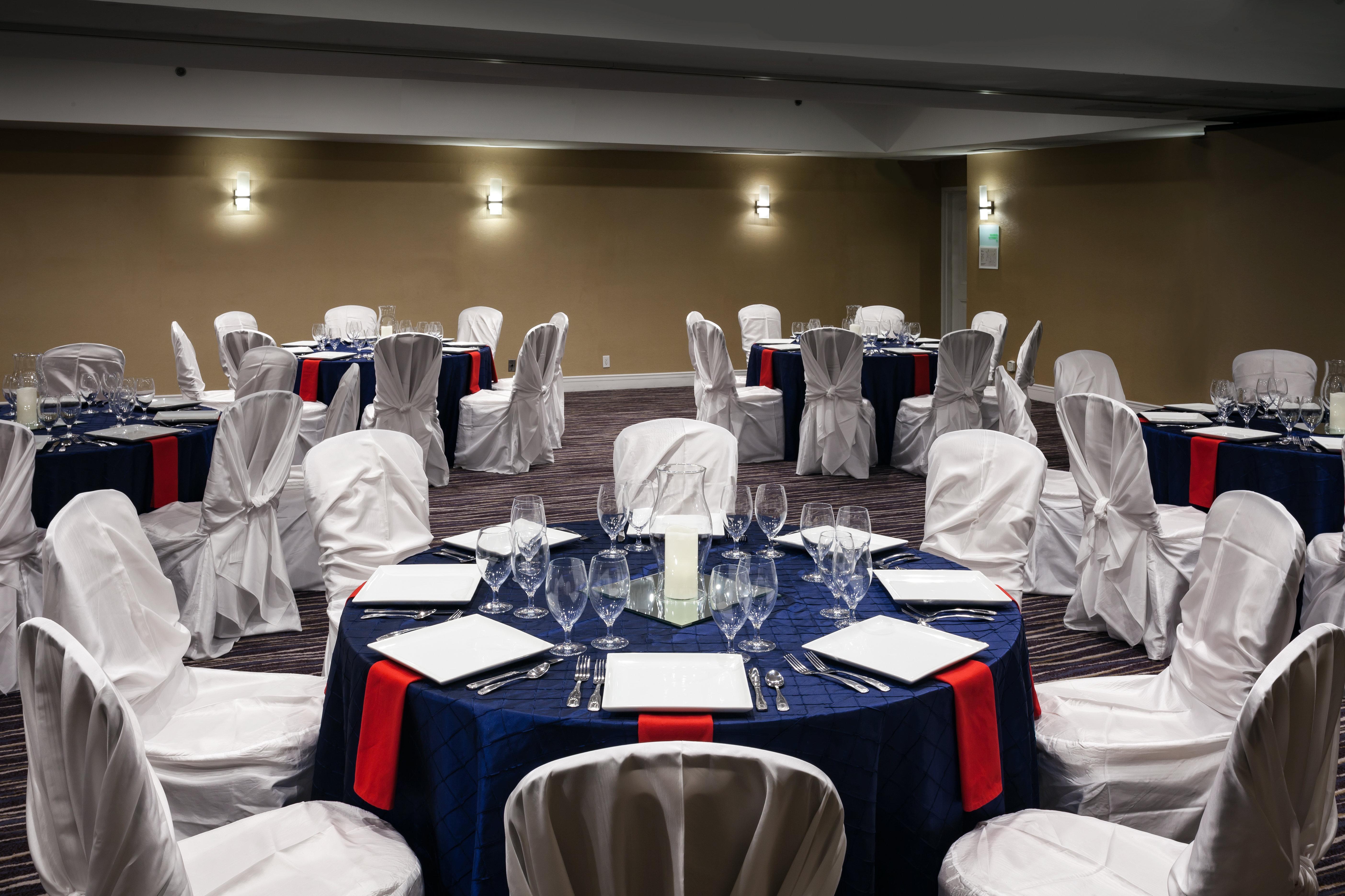 HOLIDAY INN SAN ANTONIO DOWNTOWN - MARKET SQUARE 21/27