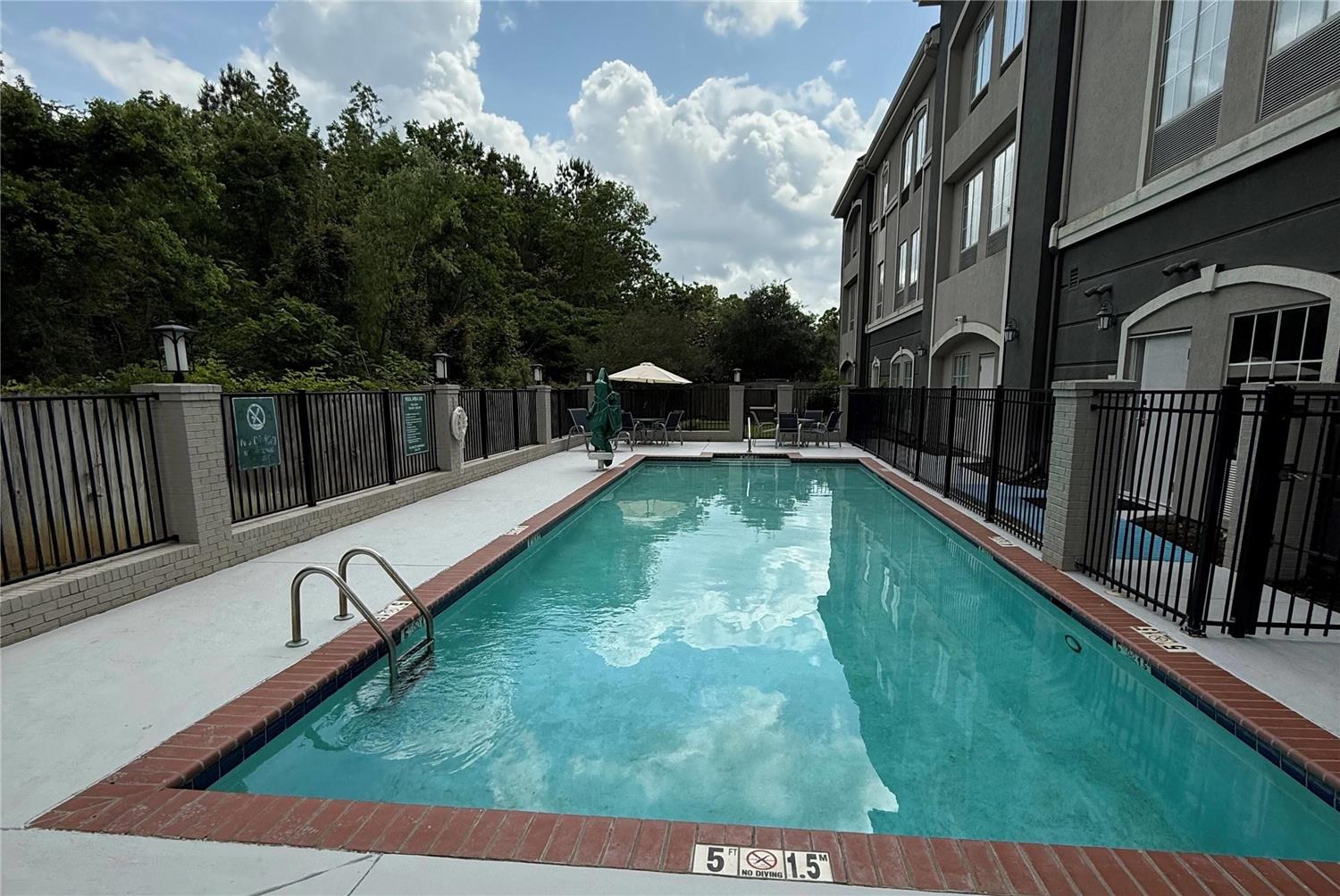 La Quinta Inn & Suites by Wyndham Baton Rouge Denham Springs 36/44