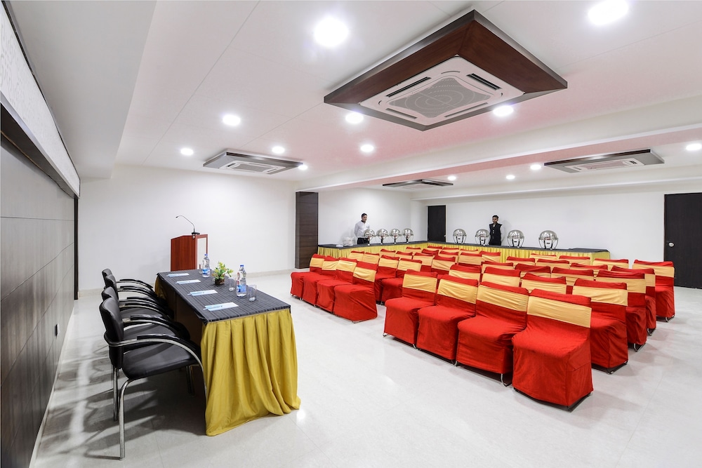 HOTEL ASHISH PALACE 24/32