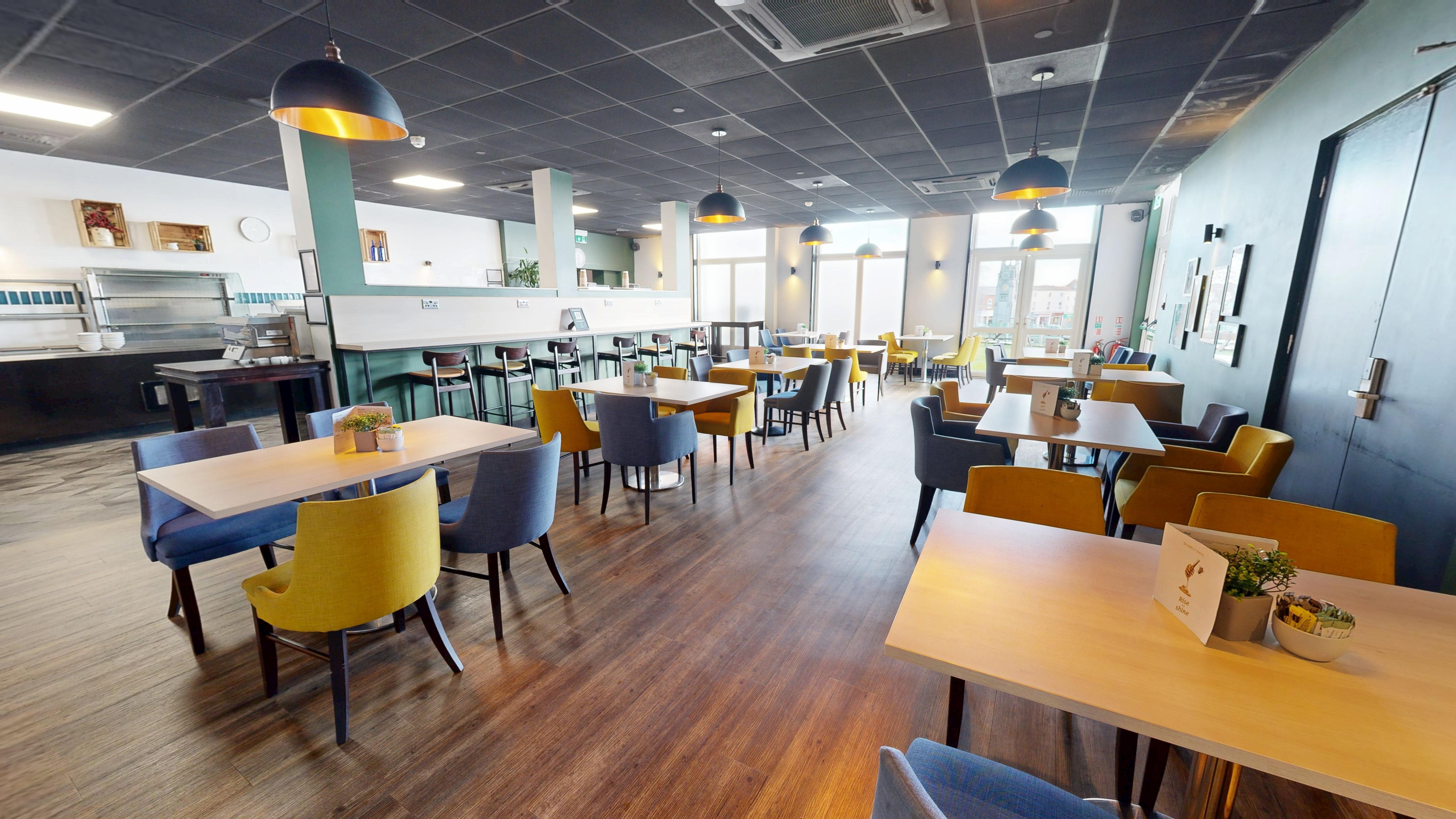 Holiday Inn Kenilworth 19/50