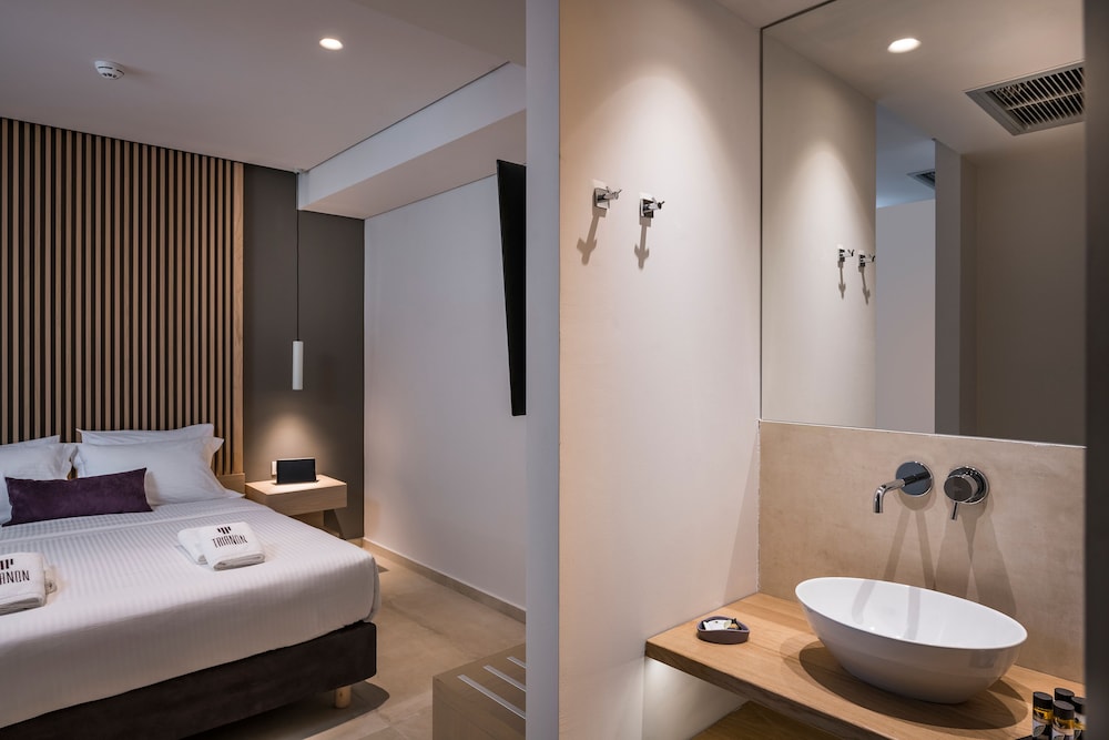 Trianon Luxury Apartments and Suites 14/74