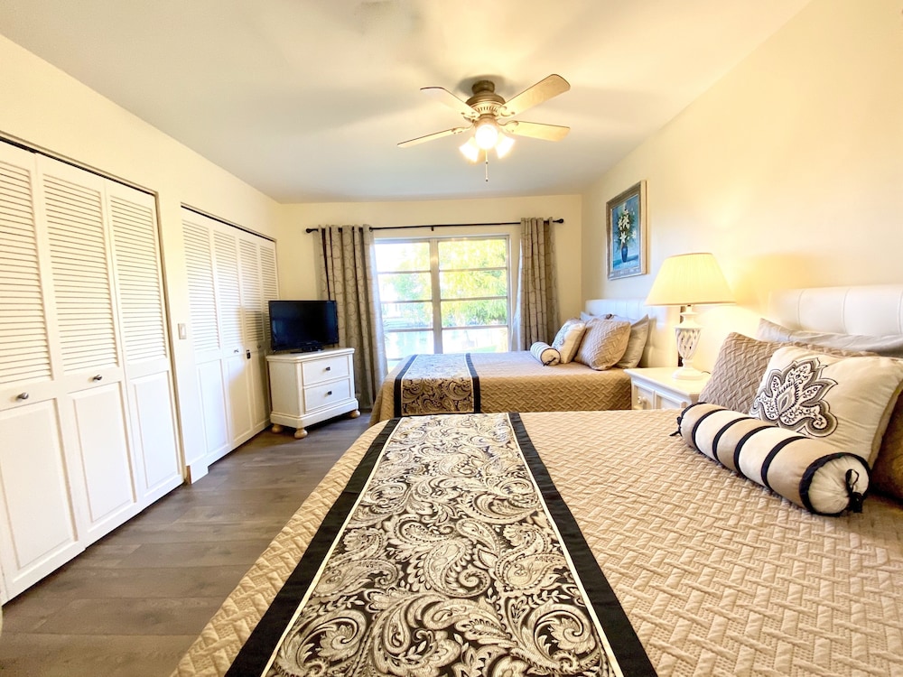 Villa Marco Island 12/50
