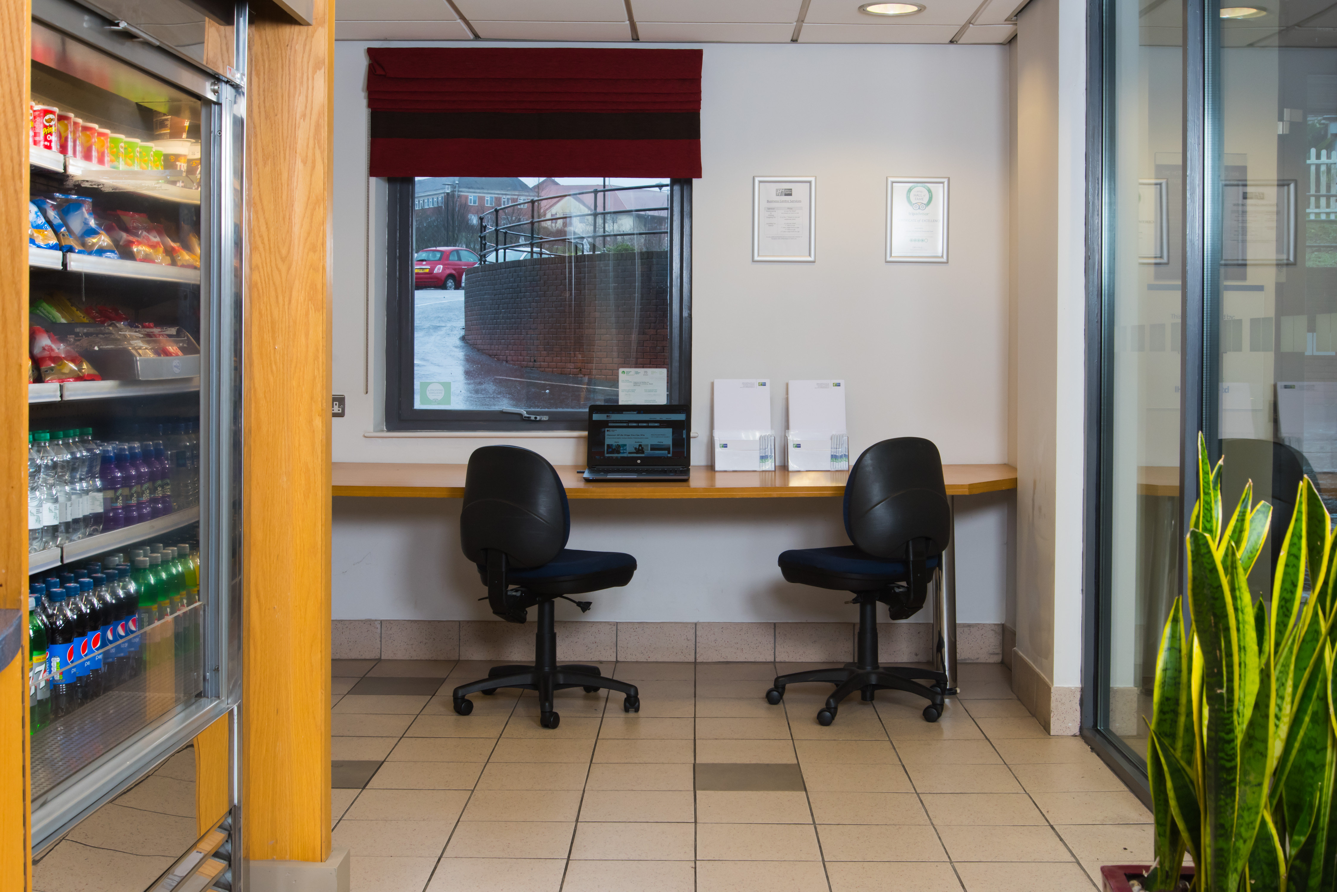 Holiday Inn Express Swansea East 19/21