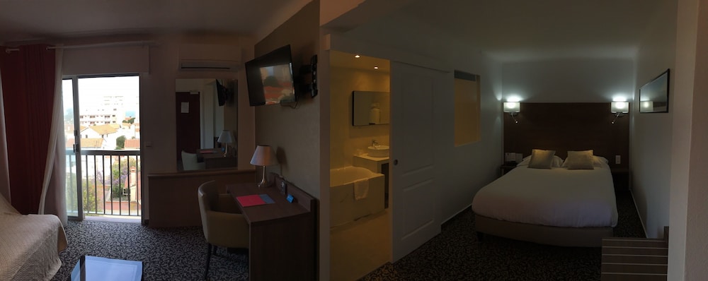 Hotel Le Galion 32/65