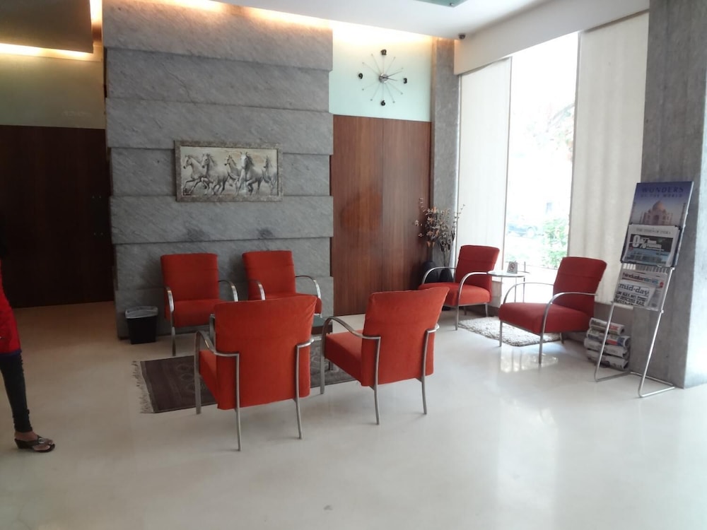 Regency Hotel 37/53