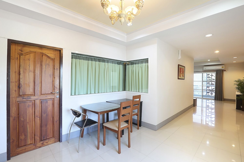 V Place Residence 38/50
