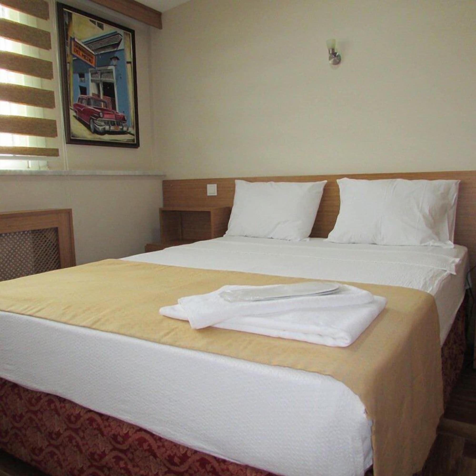 STANDARD, DOUBLE BED