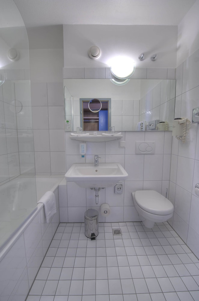 غرفة قياسية مفردة، TOP Hotel Duerer 3/3