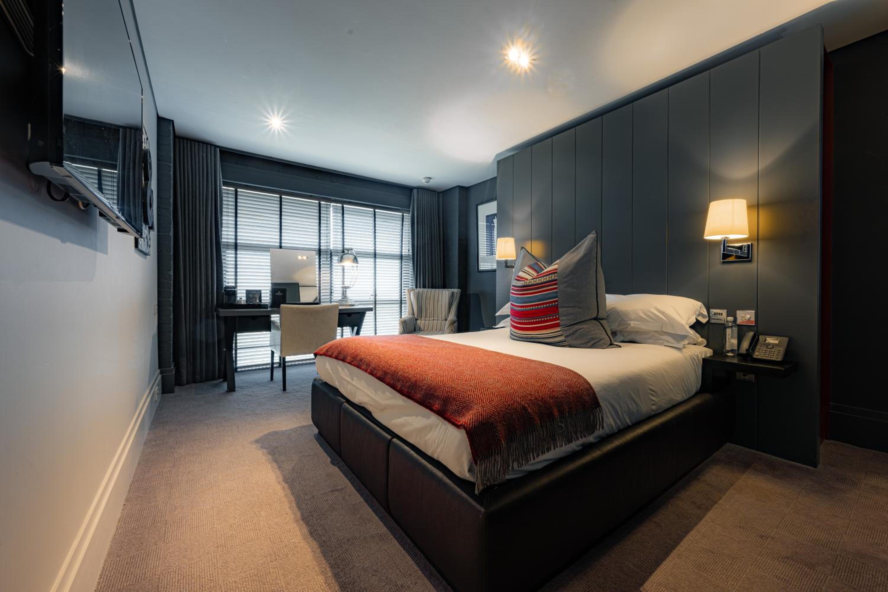 Room, King Bed, Queen Bed