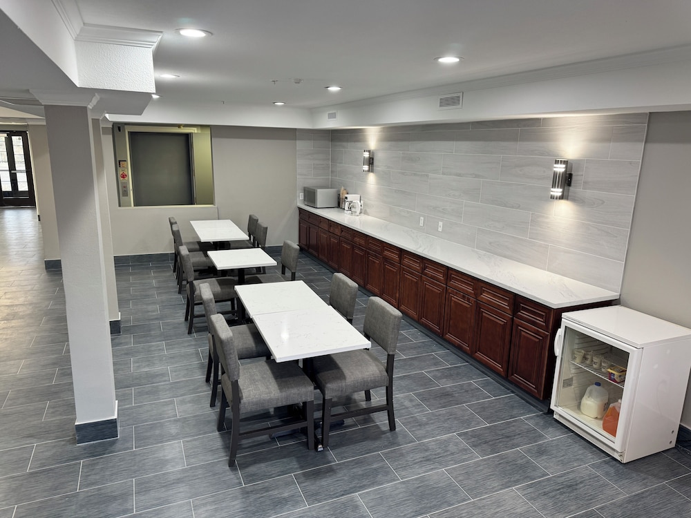 Quality Inn Carlin 48/58