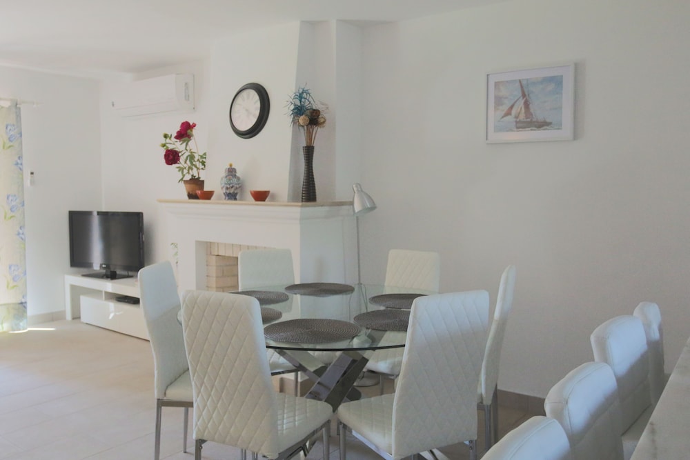 APARTAMENTOS THE OLD VILLAGE BY VILLAGE 4U 62/75