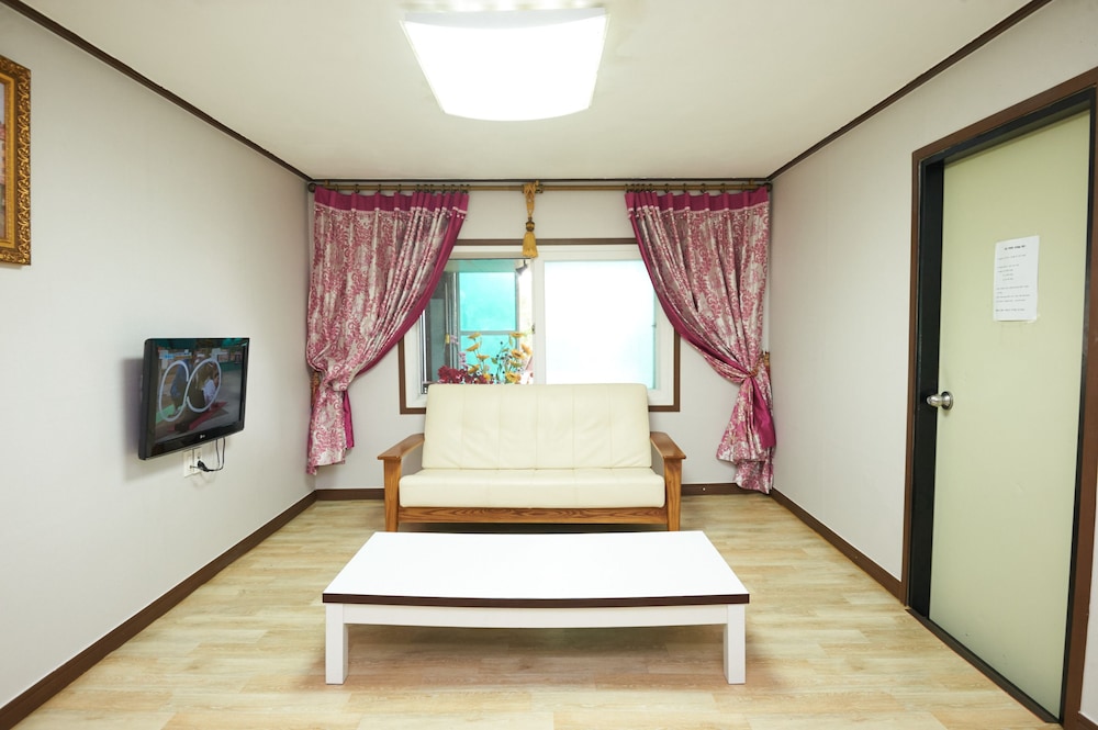 Sand Beach Pension 20/50