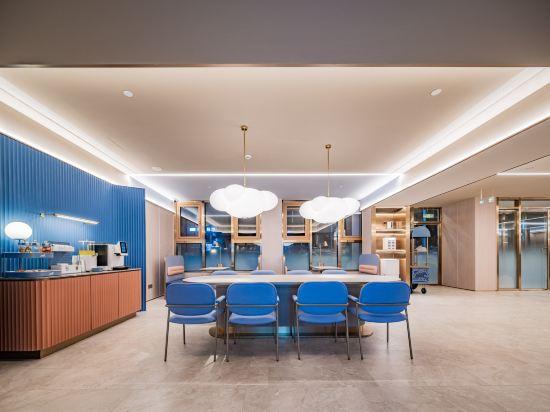 Hanting Hotel (Xi'an Big Wild Goose Pagoda) 20/21