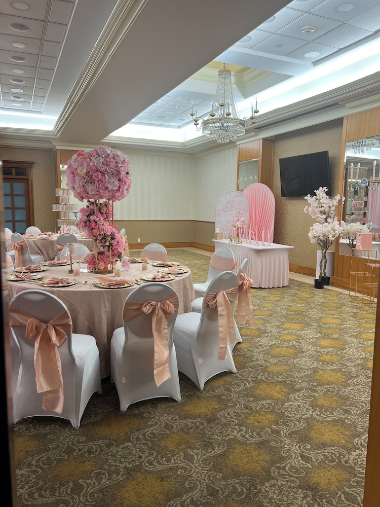 Hotel Executive Suites 52/57