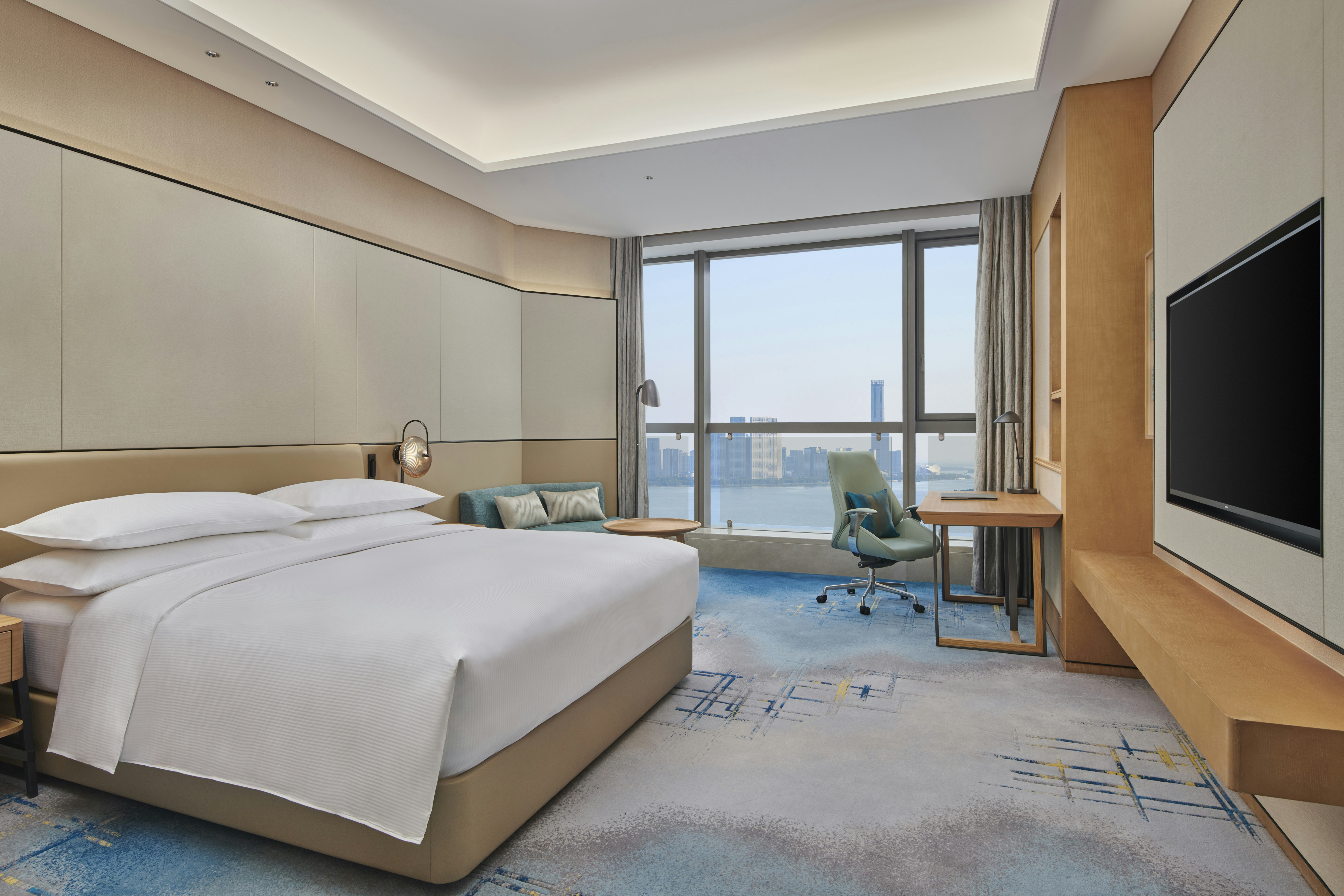 Executive, King Bed