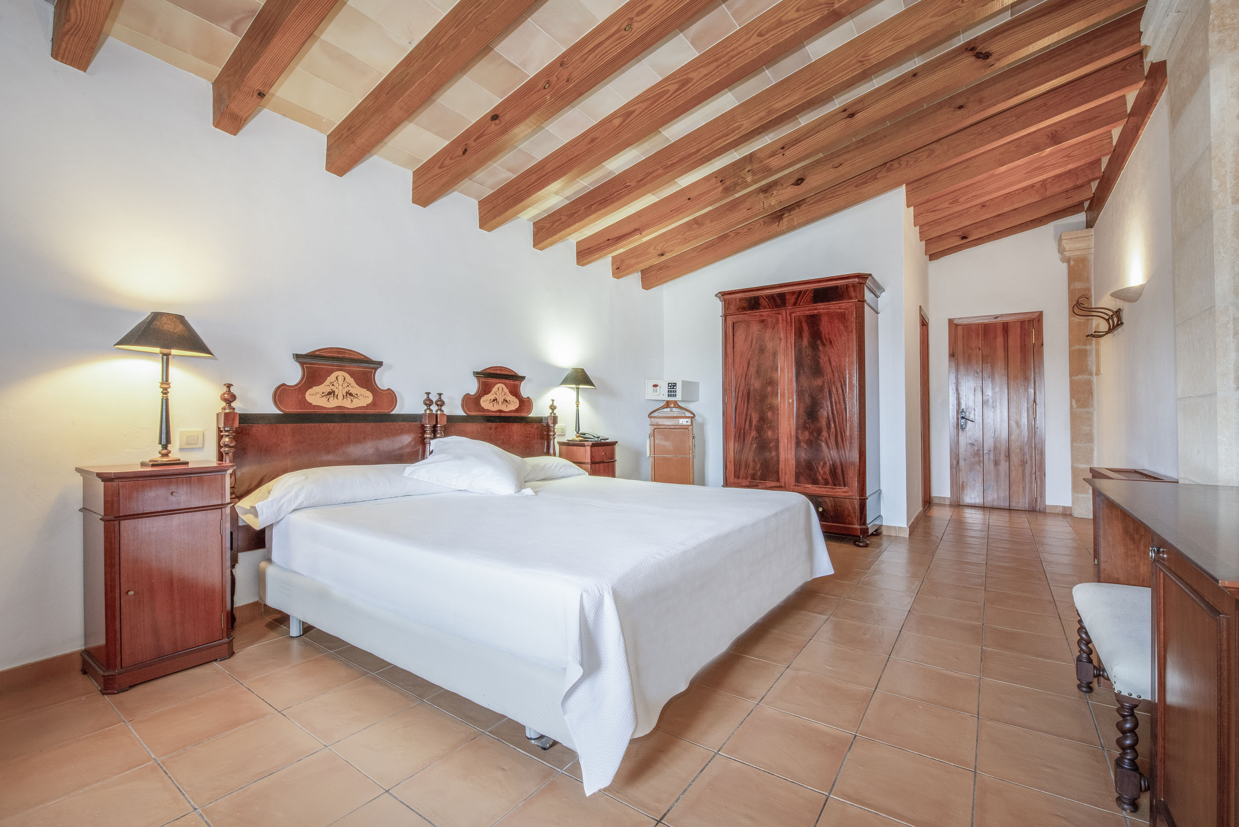 Standard, Double Bed, Finca Son Roig 2/7