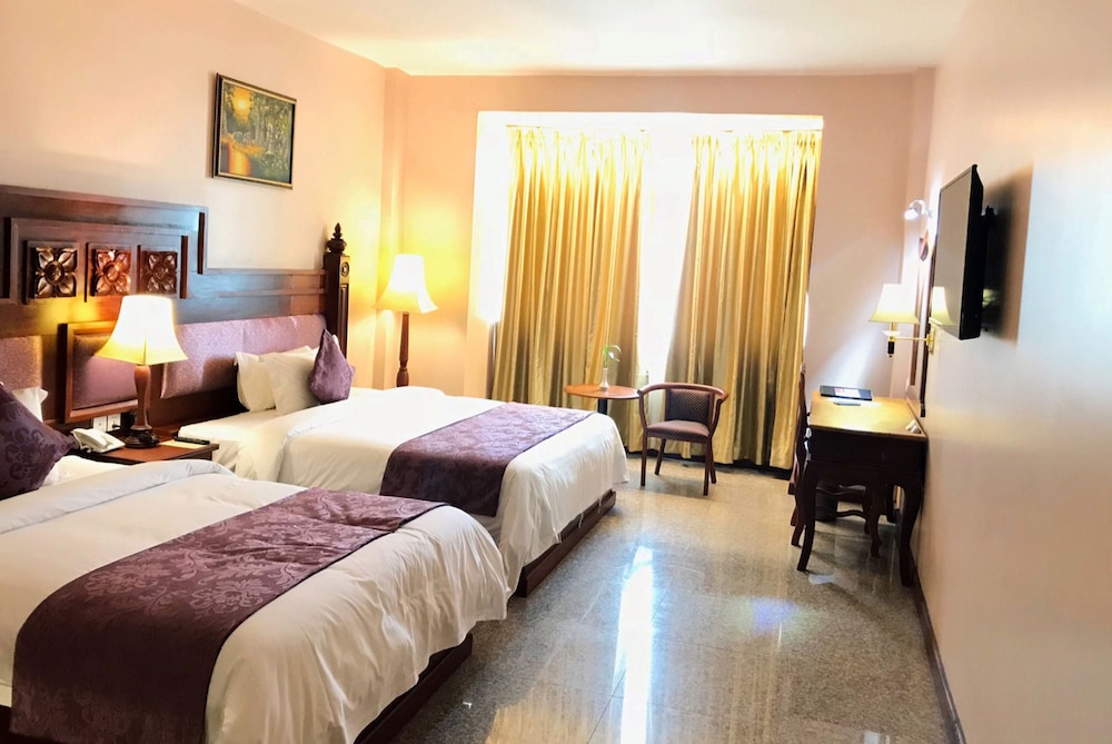 Phnom Penh Era Hotel 18/68