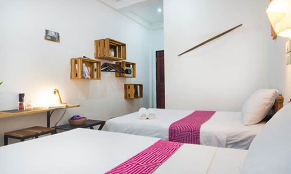 STANDARD, TWIN BEDS