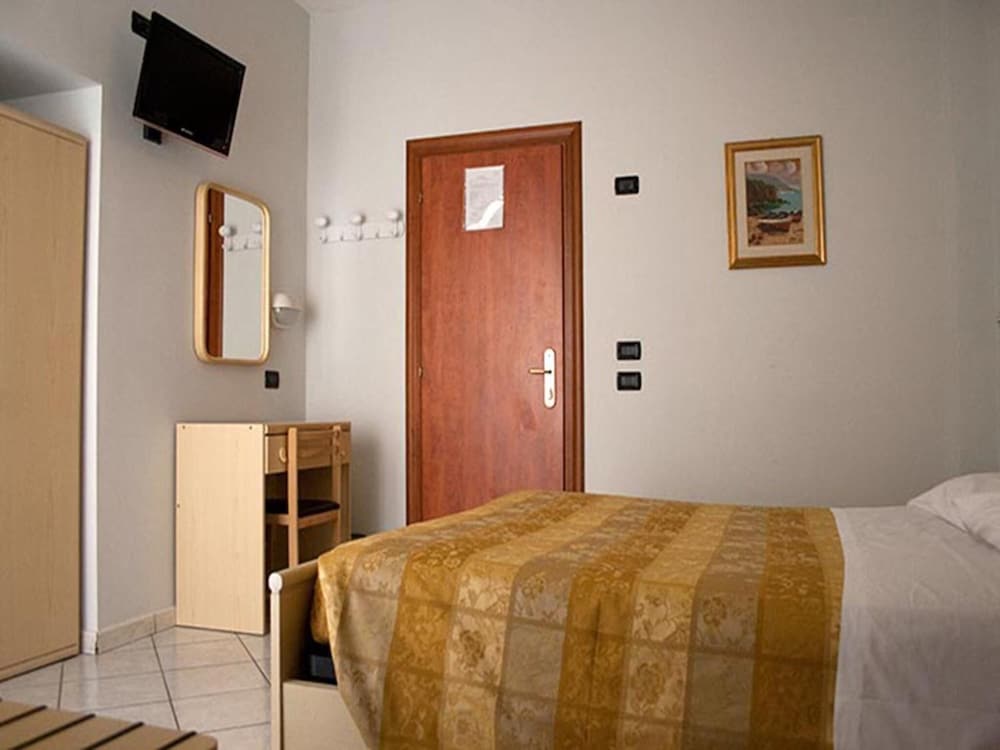 Hotel Monica 13/33
