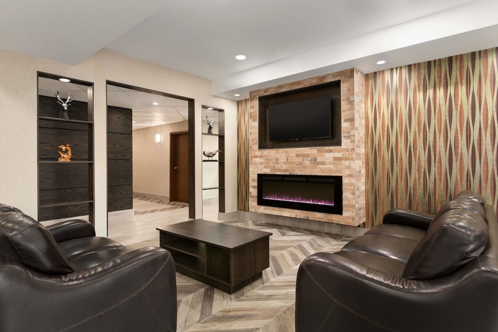 Super 8 by Wyndham Ajax/Toronto On 31/47