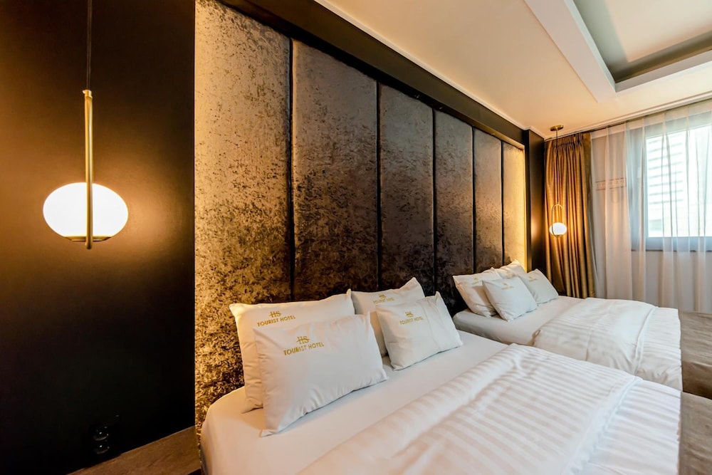 Hs Tourist Hotel 22/56
