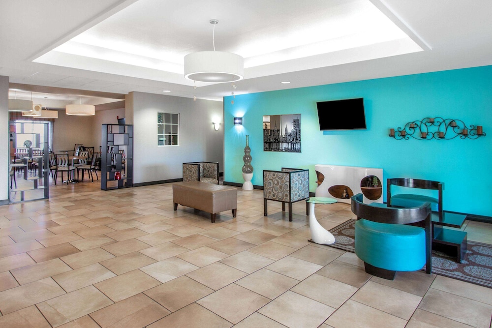 La Quinta Inn And Suites By Wyndham Tucumcari 52/68